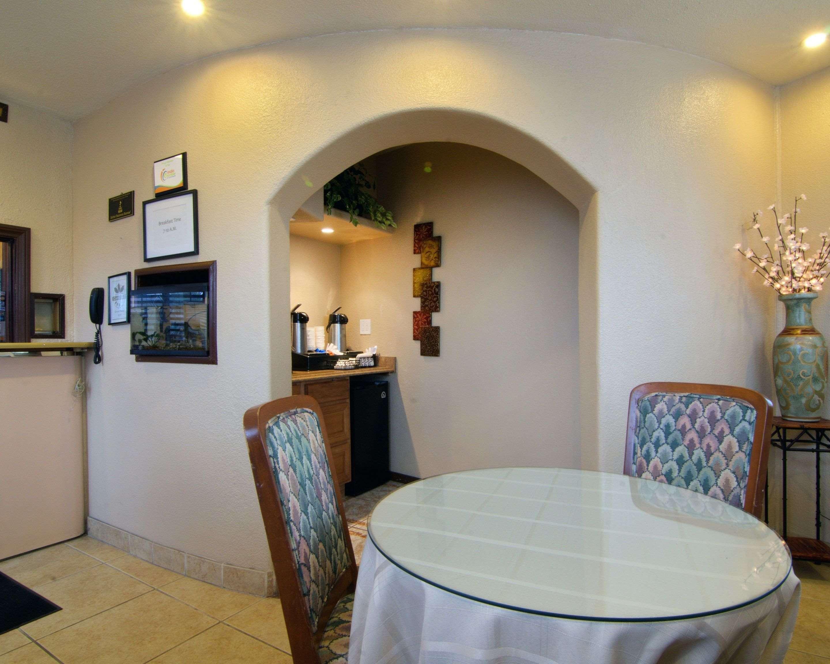 Rodeway Inn Near Coachella Indio Exterior photo
