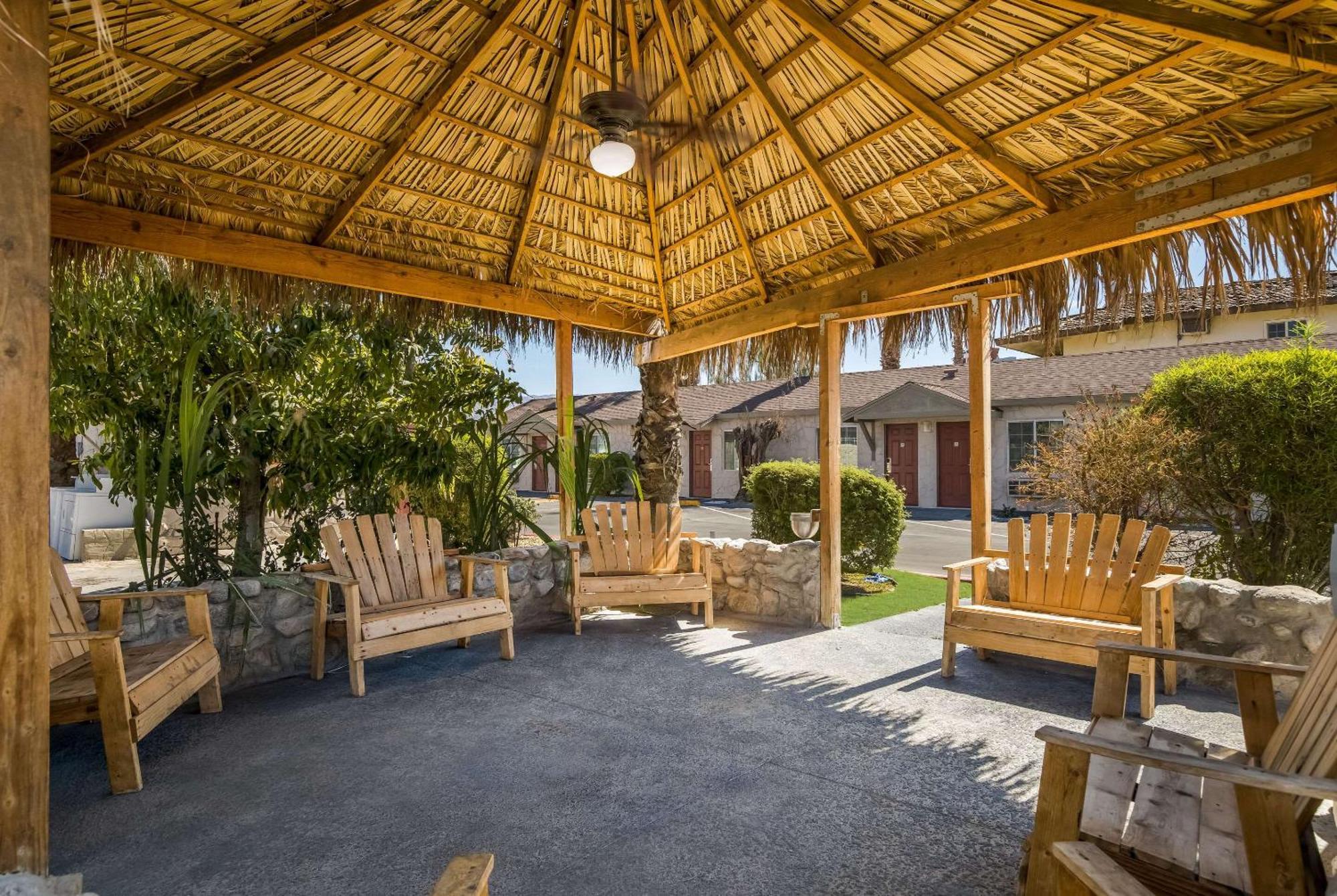 Rodeway Inn Near Coachella Indio Exterior photo