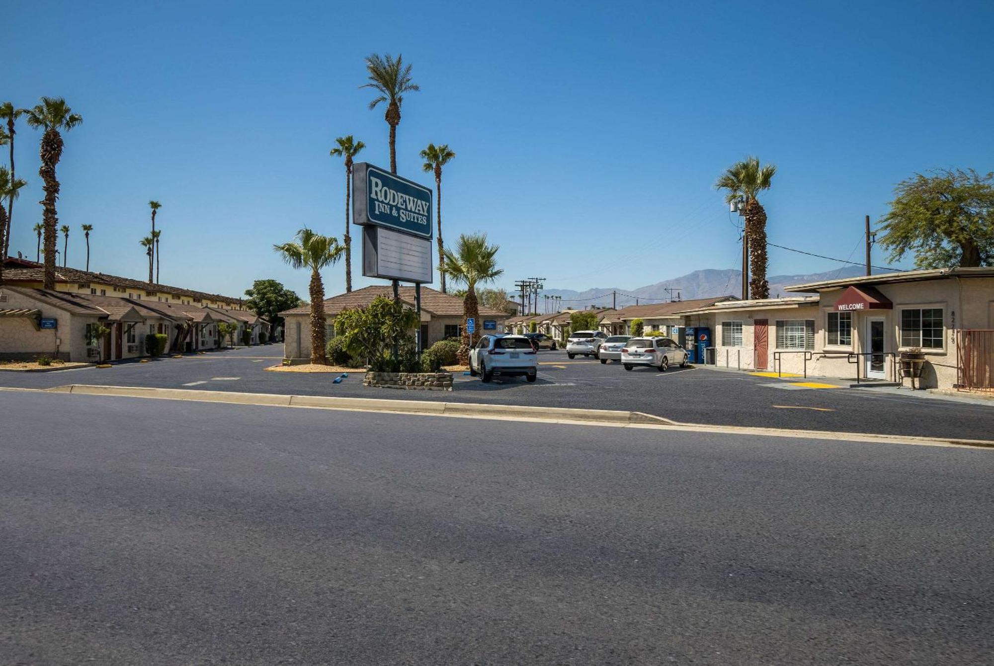 Rodeway Inn Near Coachella Indio Exterior photo